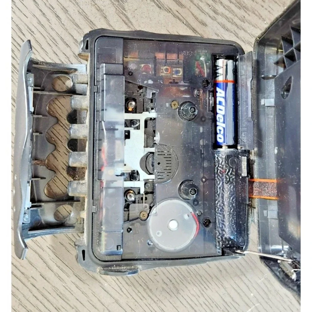 Sony Sport 24 Presets Fm/Am‎  Cassette Walkman